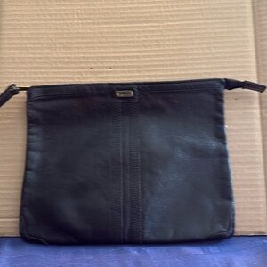 Philippe hand bag.black leather. Good condition.